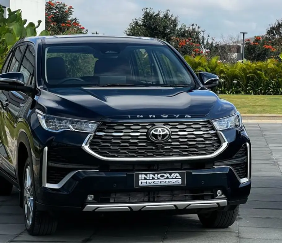 Toyota Innova Crysta 7 seater car for rent in Trivandrum