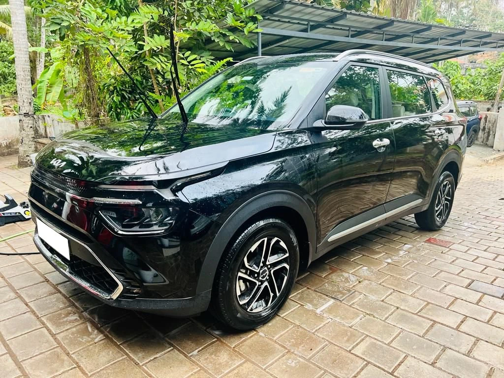 Kia Carens 7 seater automatic car for rent in Trivandrum